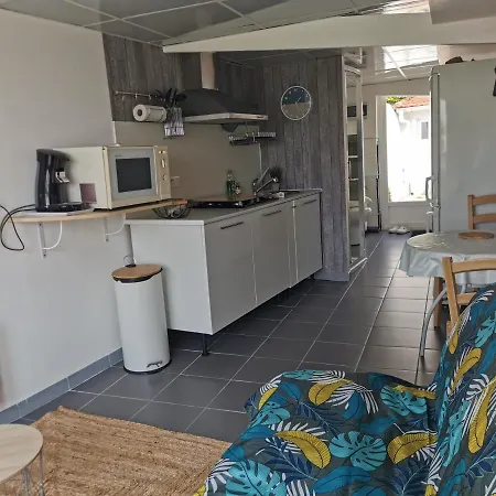 Studio indépendant à BOURGNEUF-EN-RETZ vue sur les Marais à 5 mn des plages Villeneuve-en-Retz Extérieur photo